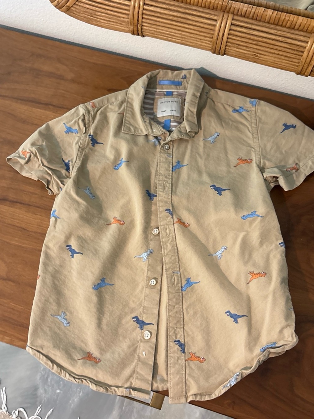 Boys size 7 Short-Sleeve Button Shirt with Dino Embroidery - Khaki/Tan